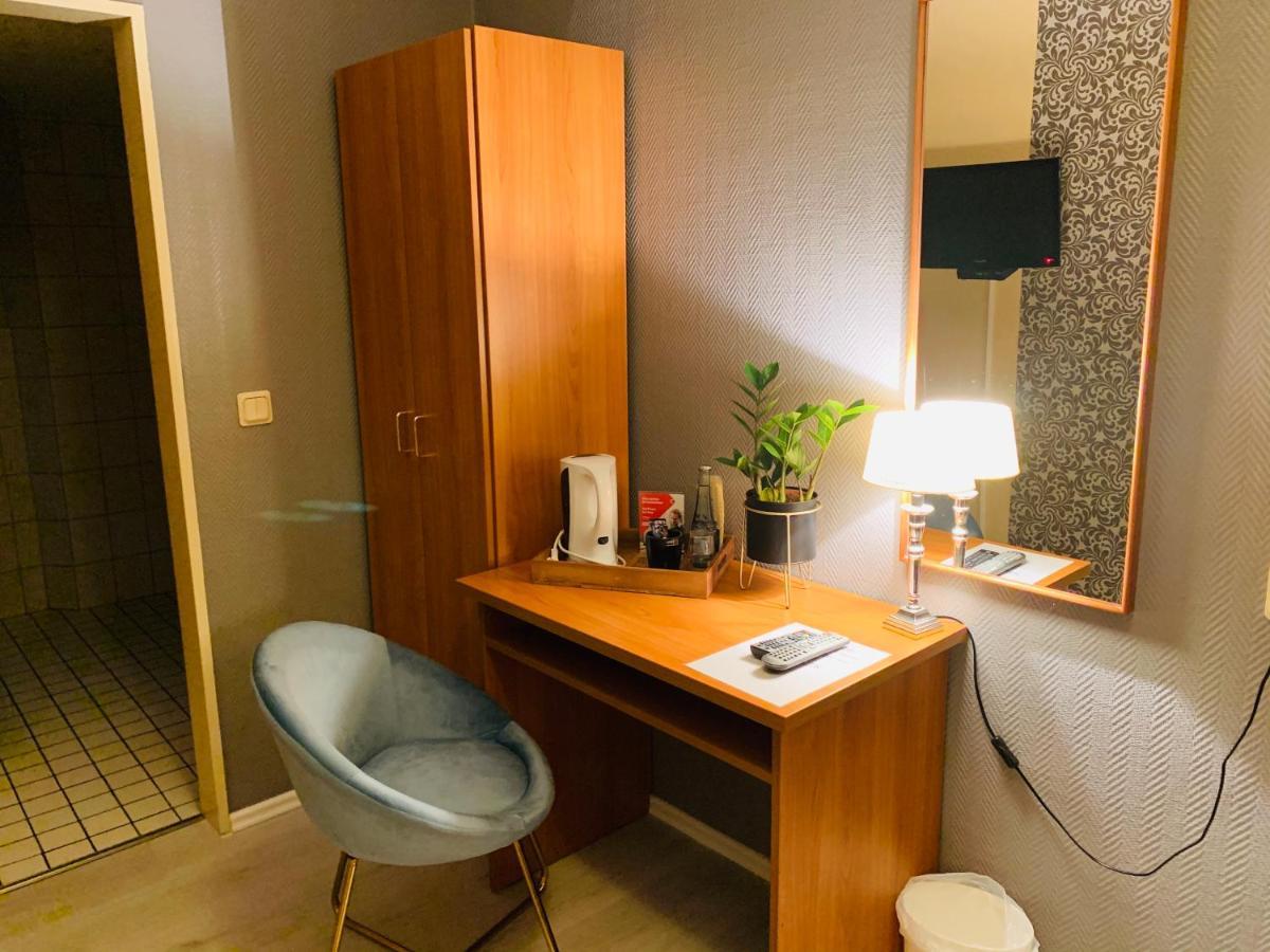 Hotel Oberledinger Hof レーア エクステリア 写真